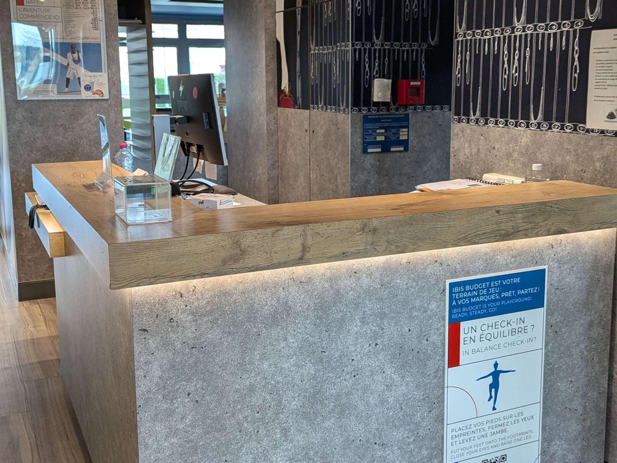 Ibis Budget Saint-Omer Centre Exterior foto