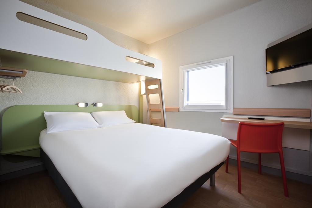 Ibis Budget Saint-Omer Centre Habitación foto